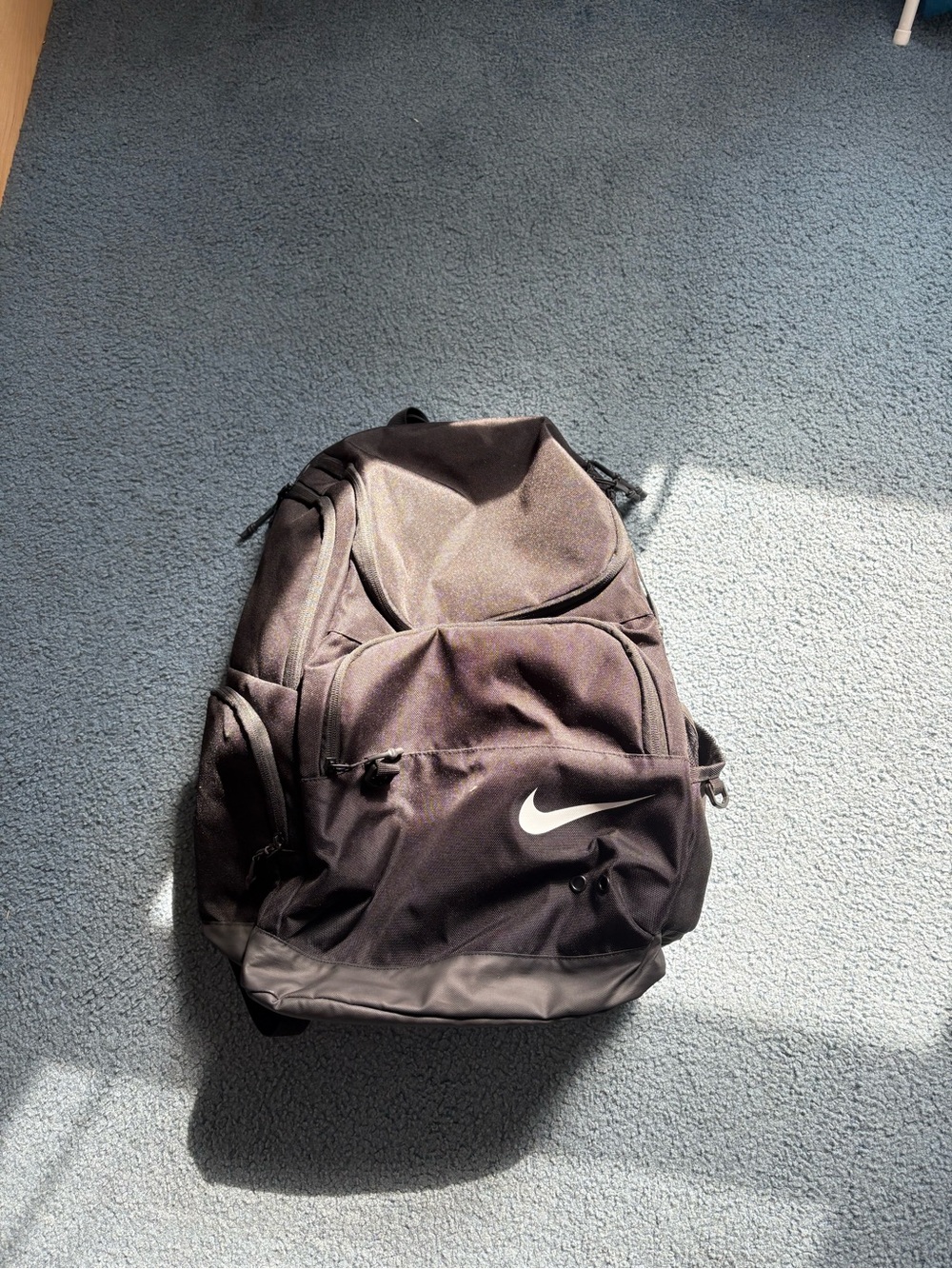 Nike Team Issue Backpack